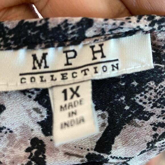 MPH Animal print top 1X - Picture 7 of 8